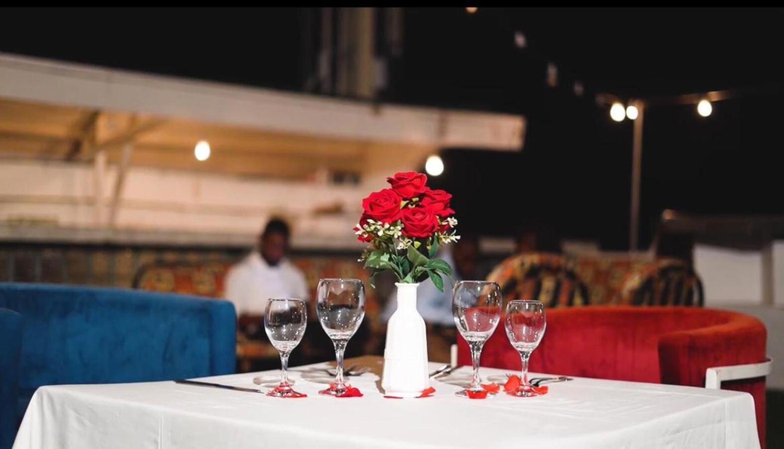 Nobila Airport Hotel Cotonou Ngoại thất bức ảnh