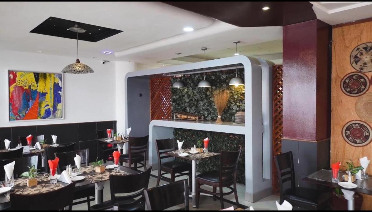 Nobila Airport Hotel Cotonou Ngoại thất bức ảnh