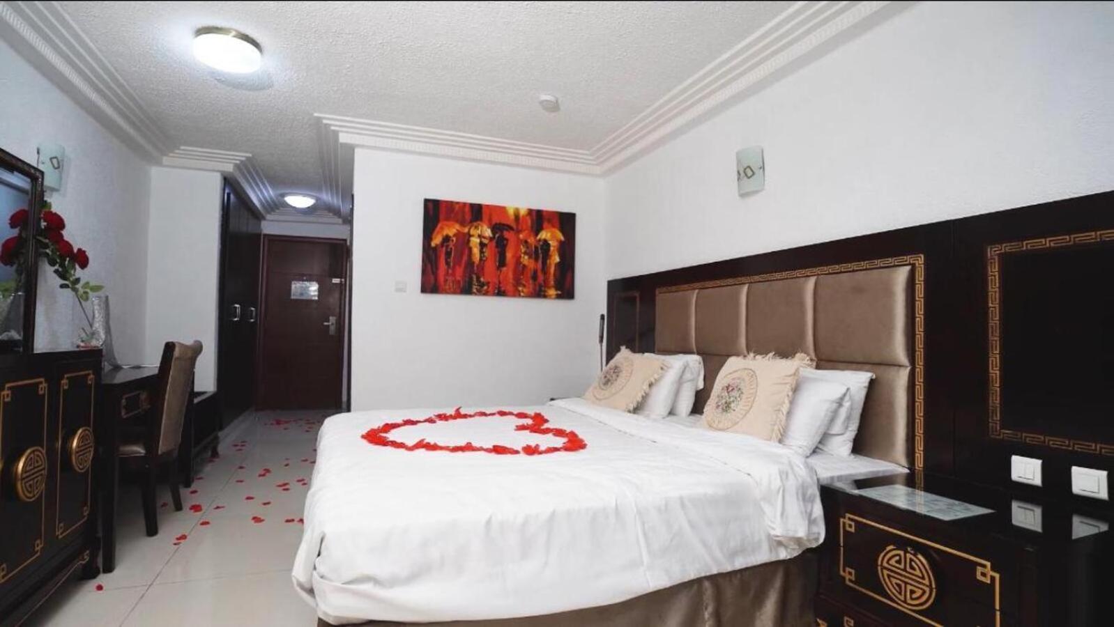 Nobila Airport Hotel Cotonou Ngoại thất bức ảnh