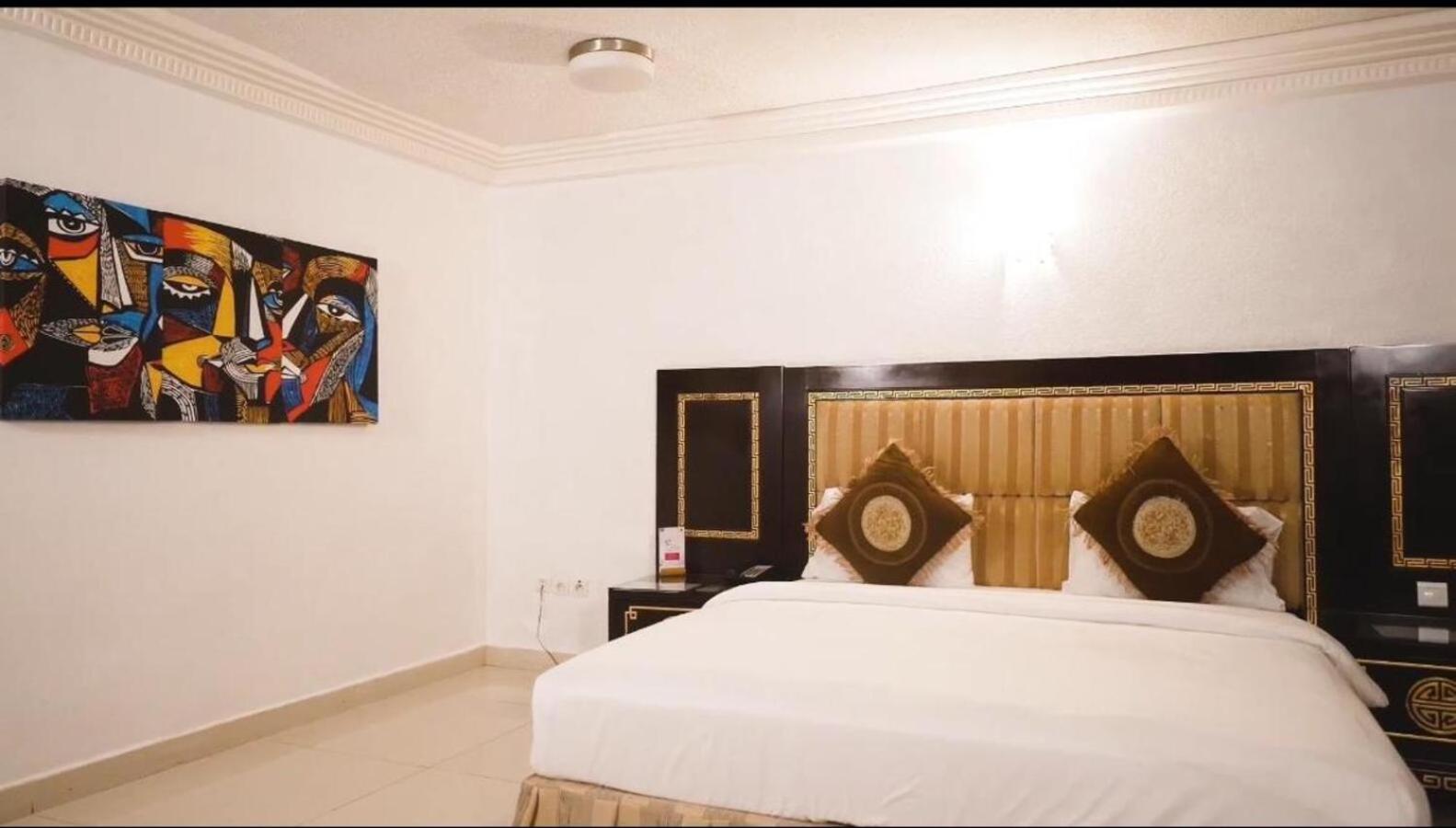 Nobila Airport Hotel Cotonou Ngoại thất bức ảnh