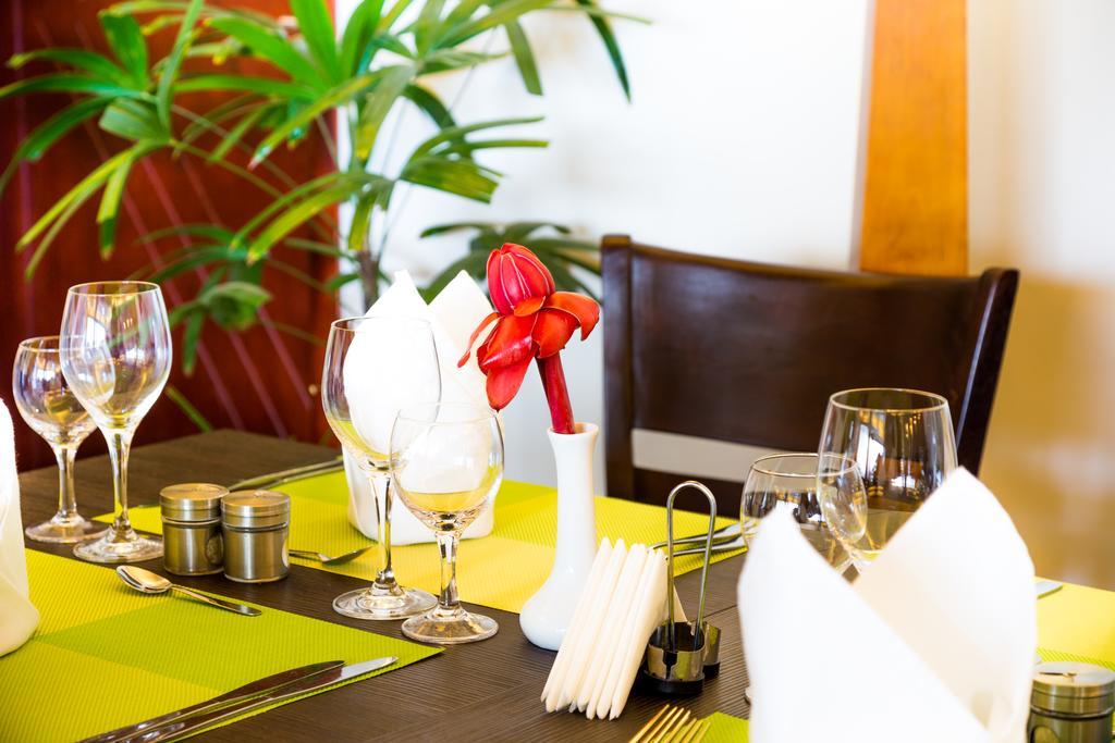Nobila Airport Hotel Cotonou Ngoại thất bức ảnh