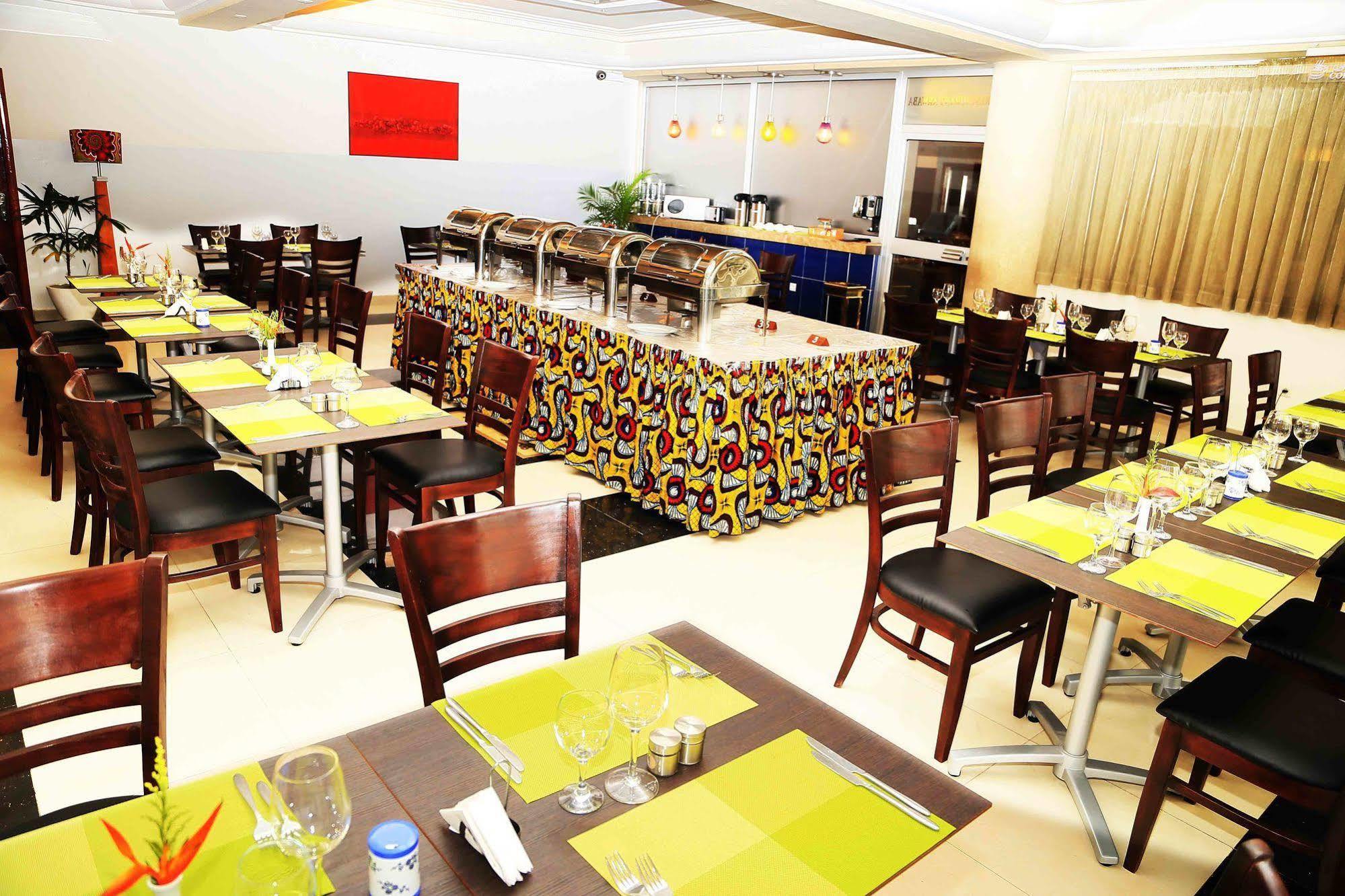 Nobila Airport Hotel Cotonou Ngoại thất bức ảnh