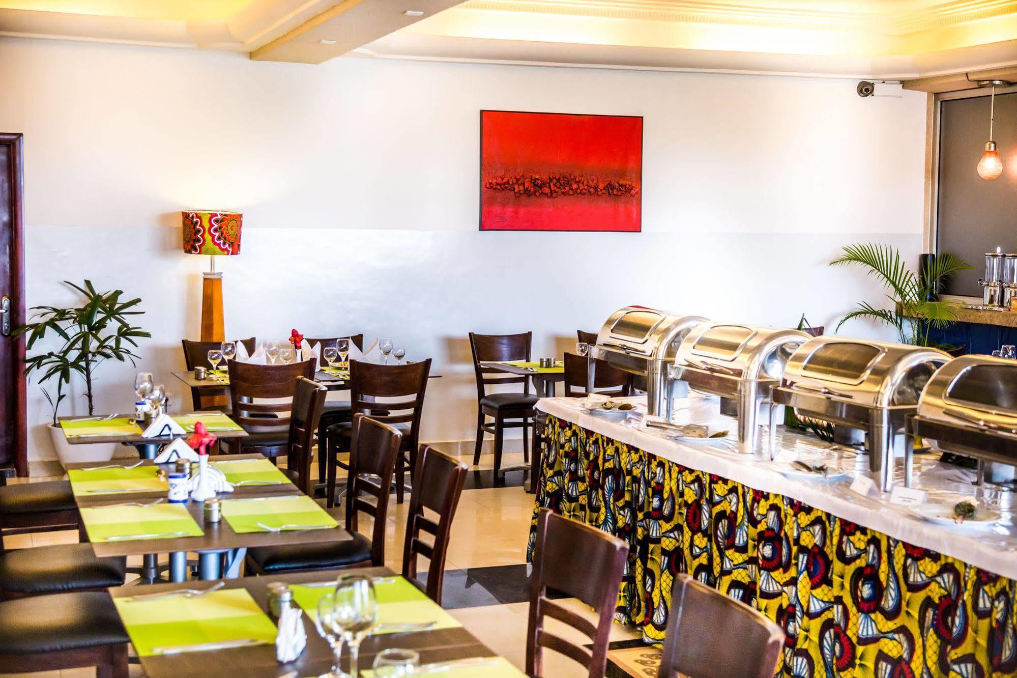 Nobila Airport Hotel Cotonou Ngoại thất bức ảnh